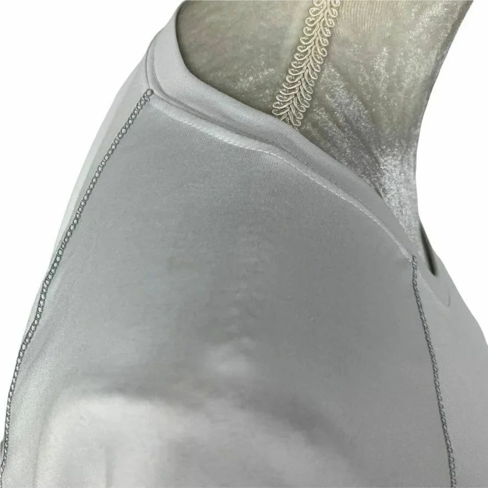 Alo CoolFit Athletic T-shirt White Contrast Stitching Short Sleeves Workout‎ Gym